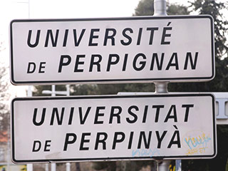 В университете Перпиньян на юге Франции студент из Китая напал на представителей администрации с ножом