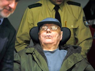 Назначенное на четверг слушание по делу Джона (Ивана) Демьянюка в суде Мюнхена перенесено из-за болезни подсудимого