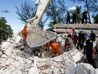 Тела Аннаби, его заместителя и других их коллег были найдены при разборе завалов на месте разрушенной землетрясением штаб-квартиры ООН в столице Гаити Порт-о-Пренсе