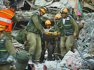 Российские спасатели за сутки извлекли еще двух человек из-под завалов разрушенных зданий в зоне землетрясения на Гаити