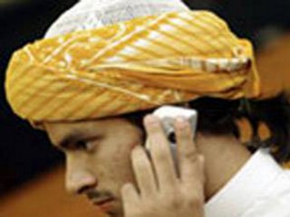 Если верующий желает, чтобы рингтоны в его телефоне носили религиозный характер, "он может использовать выдержки из исламской поэзии или прозы"