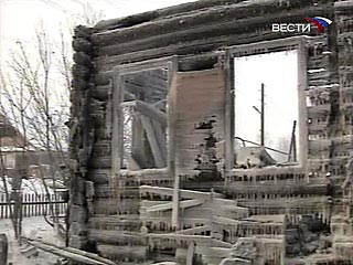 Пятеро детей погибли с матерью в пожаре, случившемся в деревянном одноэтажном доме в поселке Верховье Орловской области