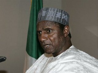 Сенат Нигерии потребовал от президента страны Умару Яр'Адуа передать власть вице-президенту