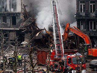 Из-под обломков пятиэтажного дома, обрушившегося в бельгийском городе Льеже, спасатели извлекли тела семерых человек