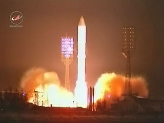 С космодрома Байконур стартовала ракета-носитель "Протон-М" с космическим аппаратом военного назначения