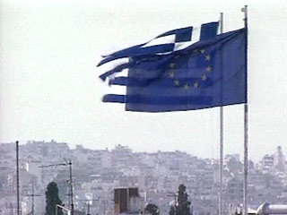 ЕС призывает Германию помочь Греции, а греческое правительство ищет деньги за пределами Европы