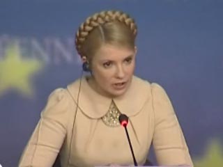 Тимошенко назвала не пришедшего на теледебаты Януковича трусом и пустым местом