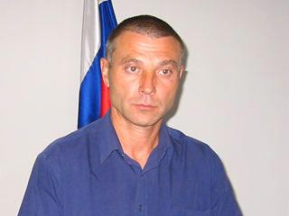 Сергей Скрынник обвиняется в получении взятки в размере более 1,3 миллиона рублей. Кроме денег, чиновникам предлагали дорогостоящие спиртные напитки