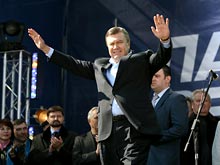 Зарубежные издания сходятся во мнении, что Янукович с трудом излагает мысли на публике, но уверен в победе
