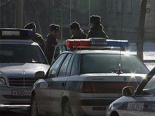 В Назрани на территории железнодорожного вокзала во вторник вечером прогремели два взрыва. Об этом сообщает "Интерфакс" со ссылкой на МВД Ингушетии. В настоящее время на место происшествия выехали оперативники