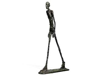 Бронзовая скульптура Альберто Джакометти "Шагающий человек I" была продана в среду на аукционе Sotheby's в Лондоне за 65 миллионов фунтов стерлингов