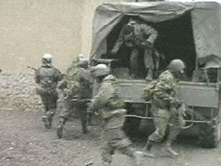В перестрелке с чеченскими боевиками погибли пятеро военных, еще шесть ранены