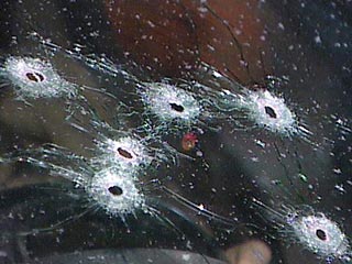 В Махачкале обстрелян автомобиль начальника УВД Махачкалы полковника Ахмеда Магомедова. Как передает "Интерфакс" со ссылкой на местное МВД, полковник погиб