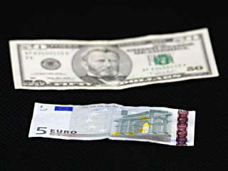 Проблемы госдолга стран еврозоны и штата Калифорния сопоставимы, но евро падает к доллару