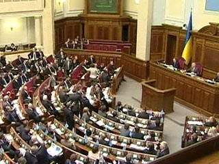 Верховная Рада Украины в четверг планирует включить в повестку дня заседания парламента вопрос о назначении внеочередных выборов мэра столицы и депутатов Киевсовета
