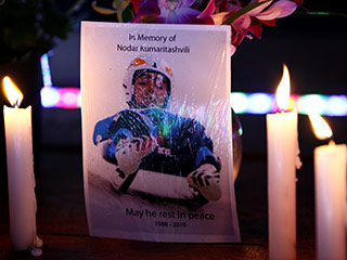 Грузинский саночник Леван Гурешидзе не будет выступать на Олимпийских играх в Ванкувере из-за гибели его соотечественника Нодара Кумариташвили (на фото)