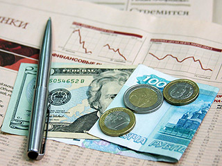 Рубль стабилен. Стоимость бивалютной корзины повысилась всего на 2 копейки и составила 35,13 рубля по сравнению 35,11 рубля в пятницу