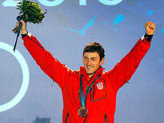Бронзовый призер зимней Олимпиады в Ванкувере хорватский биатлонист Яков Фак в следующем году будет выступать под флагом Словении