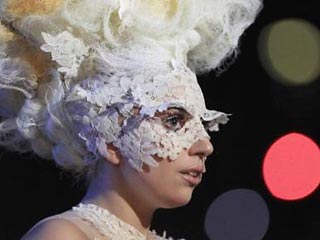 Lady Gaga займется раскруткой дизайнерских презервативов