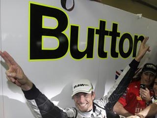 Баттон лидирует в третий день тестов Формулы-1