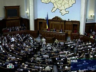 Партия регионов Украины, лидер которой Виктор Янукович выиграл президентские выборы 7 февраля, предлагает отправить в отставку правительство во главе с Юлией Тимошенко