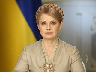 Проигравшая президентские выборы премьер-министр Украины Юлия Тимошенко призвала демократические силы страны объединиться и не допустить "создания антиукраинского большинства" в парламенте