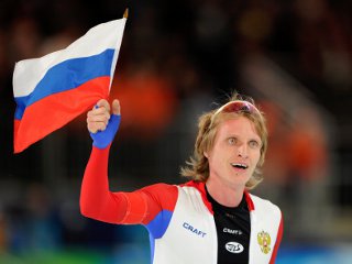 Российский конькобежец Иван Скобрев завоевал серебряную медаль на дистанции 10000 метров на Олимпийских играх в Ванкувере