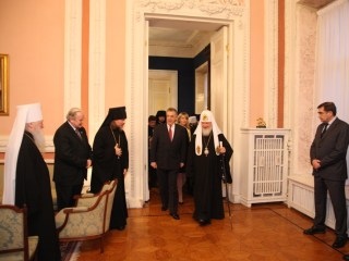 Кирилл побывал  накануне вечером на приеме в посольстве Греции в России по случаю праздника Торжества православия