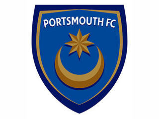Английский футбольный клуб "Портсмут" стал в пятницу первым клубом премьер-лиги в истории, объявившим о своем банкротстве