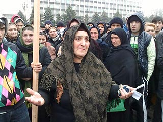 Обвиняемых в убийстве главы МВД Дагестана лишили адвокатов и пытают, уверены родственники