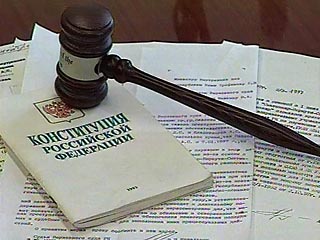 Правозащитники считают, что единороссы Саратова, "перехватившие" письмо президенту и подавшие в суд на автора, поступили незаконно
