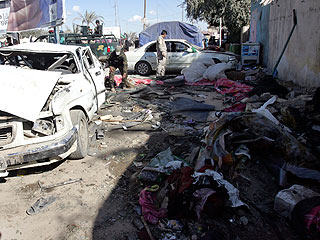 Террористы-самоубийцы в иракском городе Баакуба, центре провинции Дьяла, подорвались в автомобилях, в результате чего, по первоначальным подсчетам, 31 человек погиб