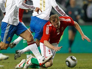 Футболисты сборной России сыграли вничью с командой Венгрии в гостевом товарищеском матче в городе Дьор - 1:1.