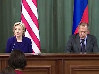 Лавров и Клинтон обсудили по телефону, насколько РФ и США готовы подписать договор по СНВ