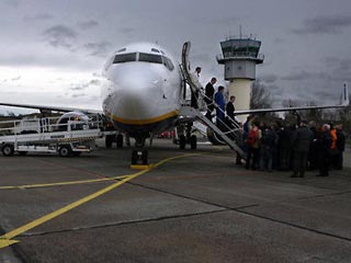 Самолету пришлось приземлиться в Берлине из-за отсутствия диспетчера в аэропорту назначения