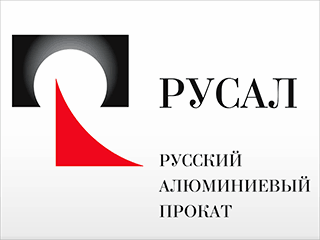 Компания "Русал", основным владельцем которой является бизнесмен Олег Дерипаска, оценивает потери от уплаты повышенной процентной ставки по кредиту, привлеченному от "Внешэкономбанка" осенью 2008 года, в сумму 500 млн рублей