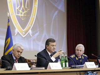 Президент Украины Виктор Янукович инициировал международную проверку использования правительством Юлии Тимошенко международных кредитов, а также ресурсов резервного и стабилизационного фондов