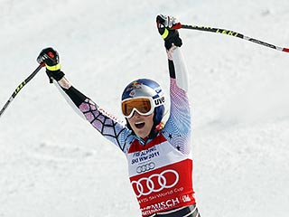 Американская горнолыжница Линдси Вонн в третий раз подряд стала обладательницей большого "Хрустального глобуса", который вручается за победу в общем зачете Кубка мира