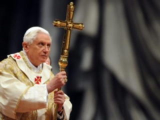 Папа Римский Бенедикт XVI заявил, что "католики и протестанты несут на себе вину за собственное разделение"