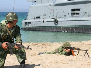 Новороссийский десант в рамках учений отработал высадку на берег в Абхазии