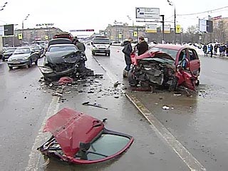 ДТП с машиной "Лукойла" напомнило об аварии 14-летней давности: Барков тоже отказал пострадавшему в деньгах