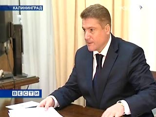 Калининградский губернатор четыре часа общался с жителями в телеэфире, выполняя требование оппозиции
