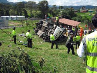 В Колумбии 16 человек погибли и более 40 ранены в результате ДТП