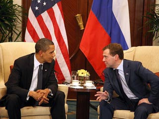 Согласие США и России подписать новое соглашение по контролю над вооружениями означает, что президент США Барак Обама находится на вершине своего важнейшего на данный момент достижения во внешней политике, полагает зарубежная пресса
