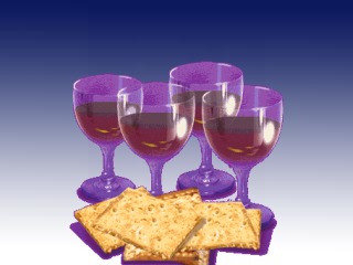 Кульминационным моментом празднования еврейской Пасхи является вечерняя трапеза (седер), которая устраивается в первую и во вторую ночи праздника