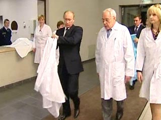 Путин навестил в Боткинской больнице пострадавших от терактов в метро
