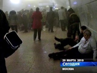 По данным на 8:00 утра вторника, среди погибших в результате двух взрывов в Московском метрополитене числятся 39 человек