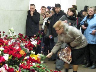 МЧС России опубликовало на своем официальном сайте обновленные списки погибших и раненых при взрывах в Московском метрополитене