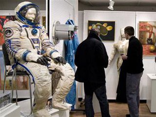 Уникальные предметы, имеющие отношение к советской и российской истории освоения космоса, будут проданы с аукциона Waddington в Торонто