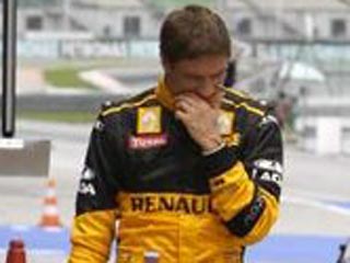 Петров показал девятое время на тренировочных тестах Гран-при Малайзии